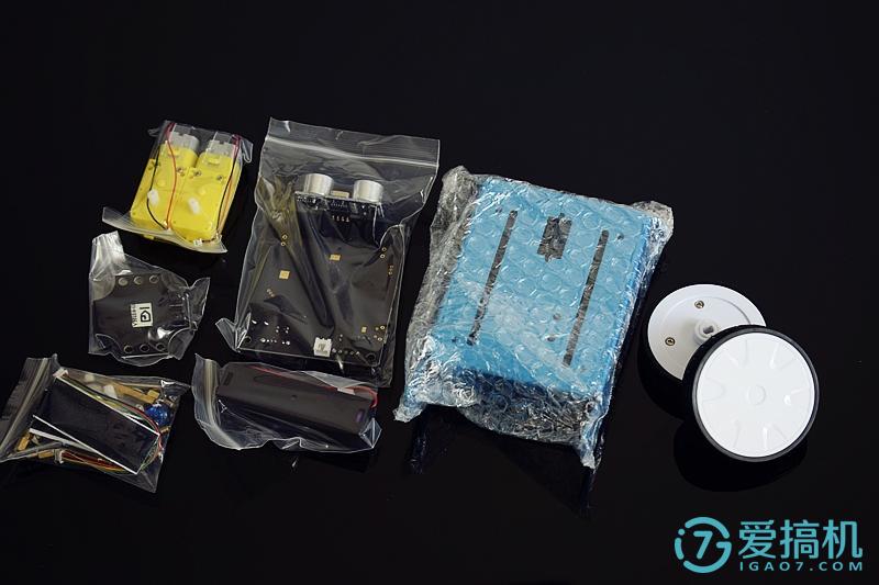 益智“萌宠”欢乐相伴——小卡机器人2代体验评