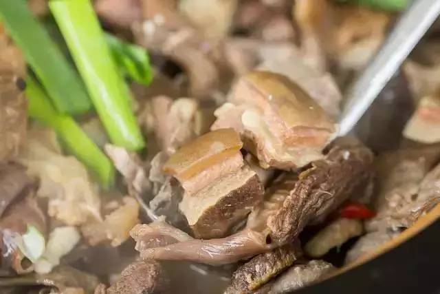 买LV不如食LV！这家新开驴肉汤无宣传却日日爆满！完胜LV！