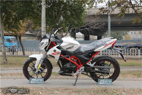 豪爵铃木锐爽150电喷试骑,豪爵太子gz150与豪爵锐爽150比较