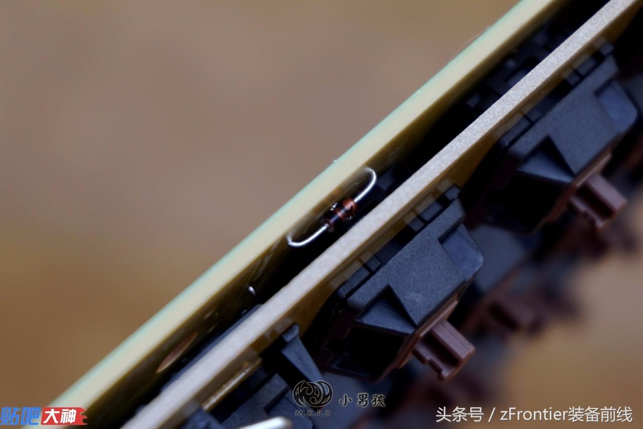 硬糖机械键盘classic评测,雷迦机械键盘评测