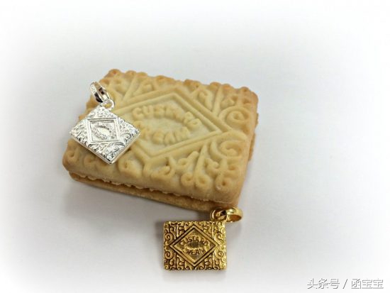 下午茶和珠宝的结合，全新Biscuits英式饼干吊饰系列