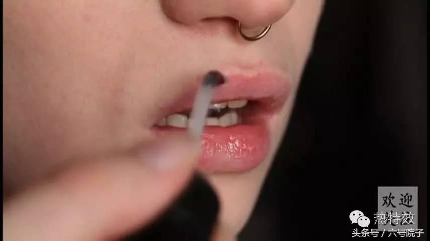 嘴部受伤流血是这样化的，喜欢能够学一下