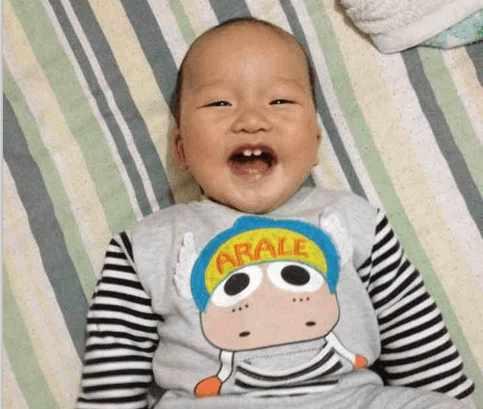 婴儿刚长牙牙缝特别宽,刚长牙的宝宝牙缝大怎么回事