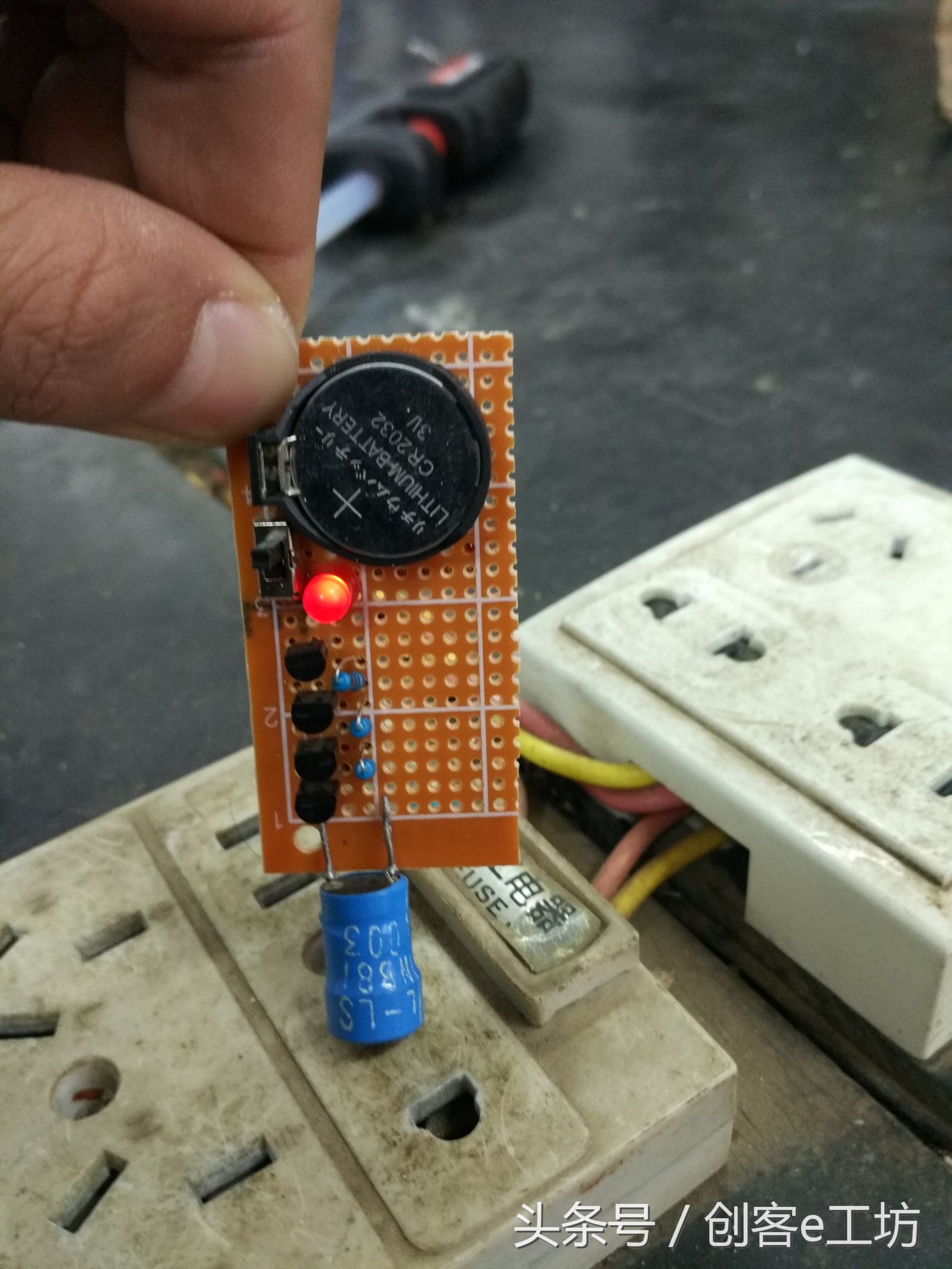 非接触感应电笔简单版,diy非接触式感应电笔