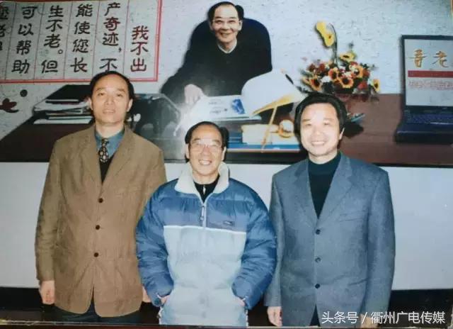 他，是宫宝的创始人，退休后研发了羊胎口服液，如今还在奋斗