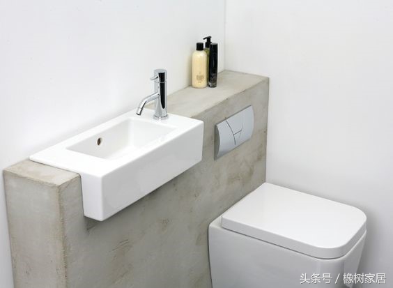 壁挂马桶高矮水箱有什么区别,壁挂马桶水箱必须在马桶后面吗