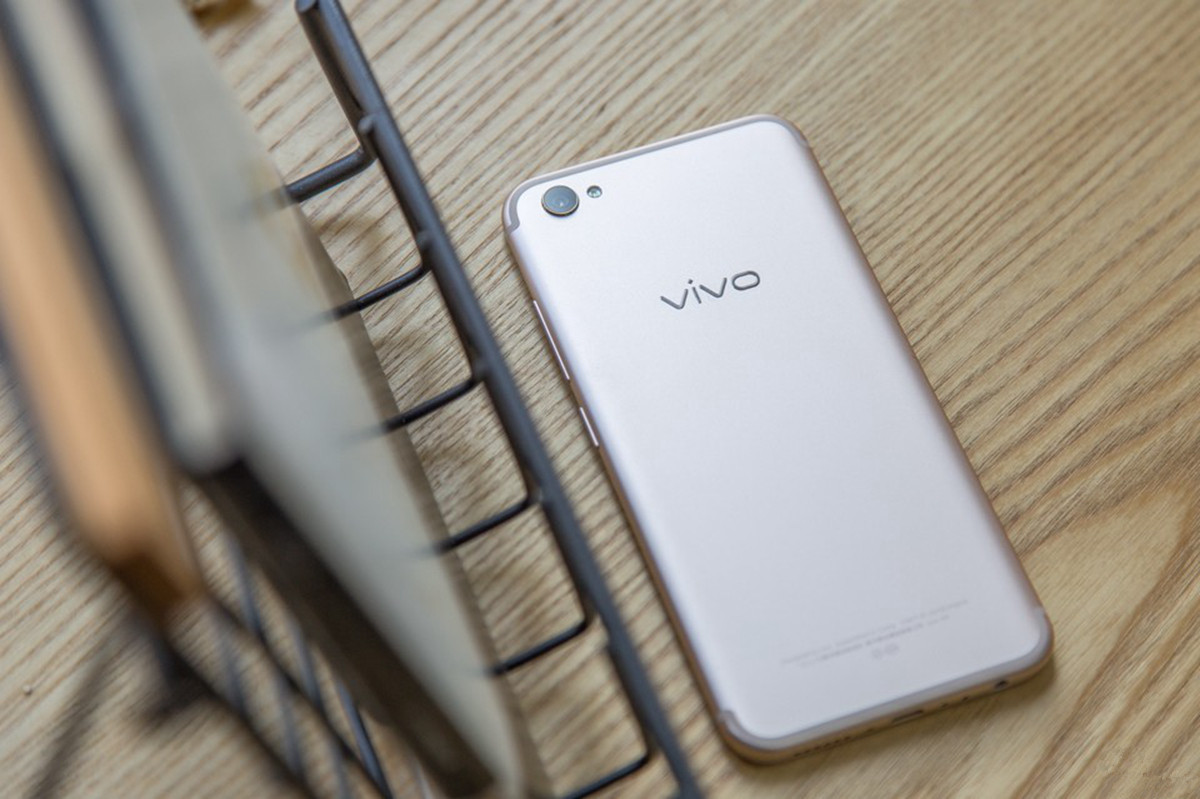 vivox9plus换外屏,vivox9plus和x9外观对比