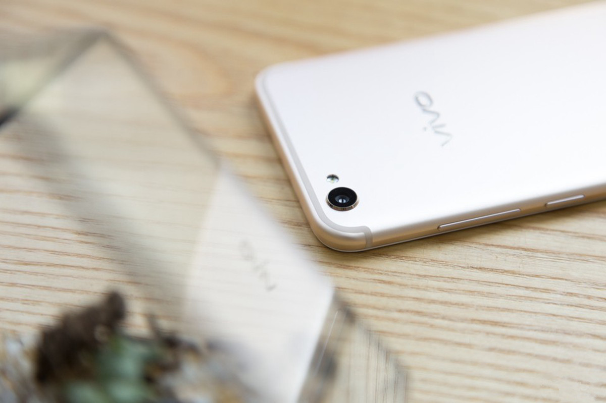 vivox9plus换外屏,vivox9plus和x9外观对比