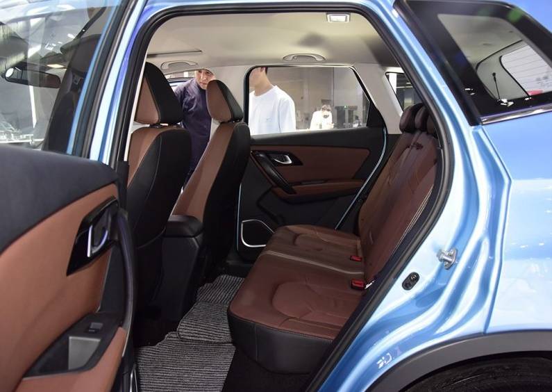 十万内合适女生开的小suv车推荐,十万以内合适女生开的车小suv