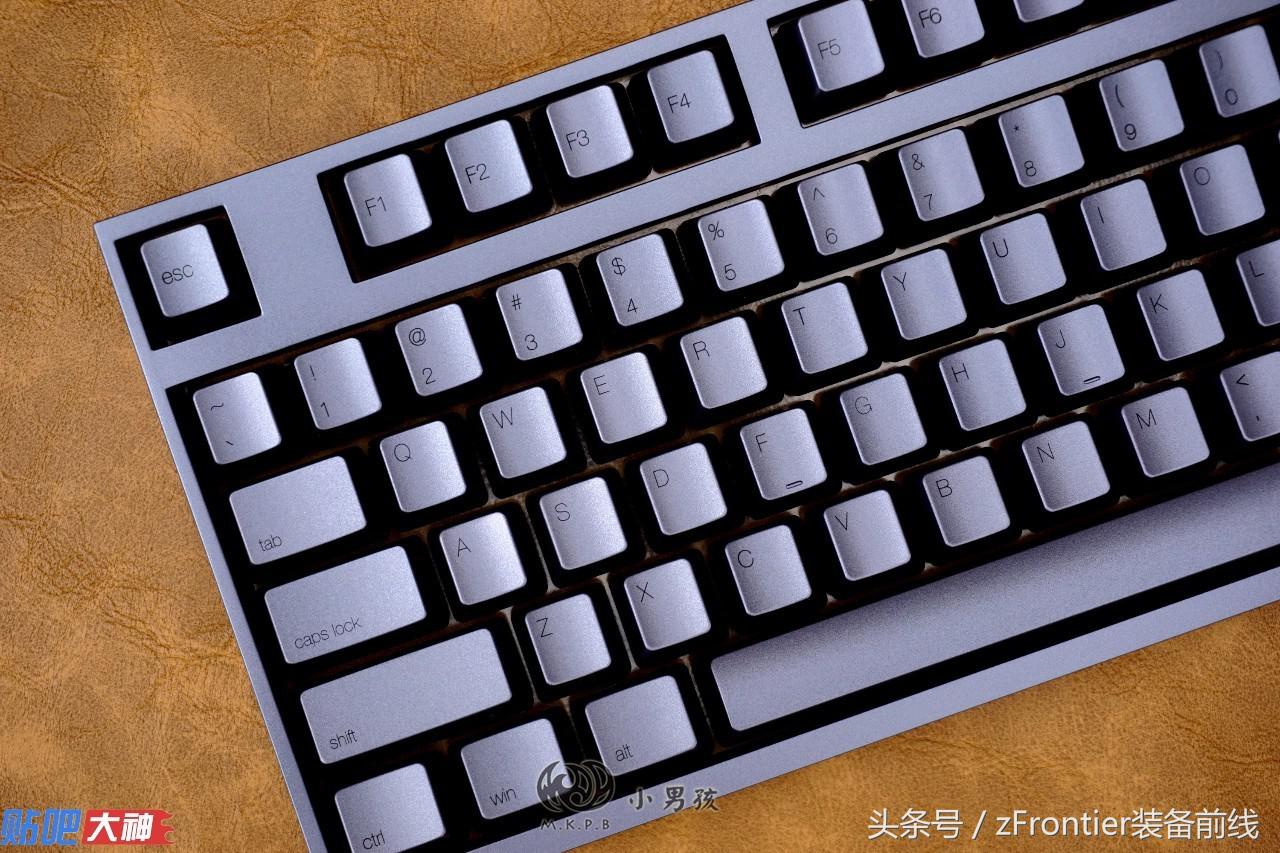 硬糖机械键盘classic评测,雷迦机械键盘评测