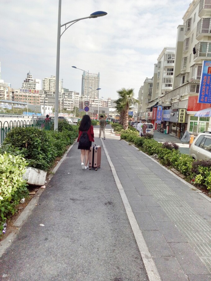 离开睁眼闭眼看见的城市，来到十一月小清新的厦门
