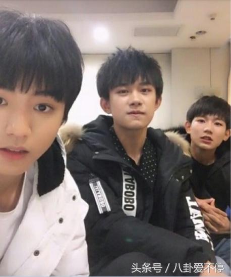 易烊千玺面对粉丝说娶我,易烊千玺微博之夜走路王俊凯王源