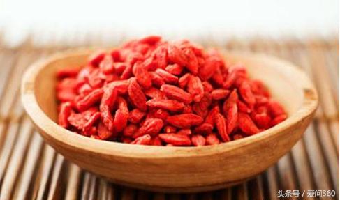 枸杞子有什么功能与功效和禁忌症,黑枸杞子的功能与功效每天吃几粒