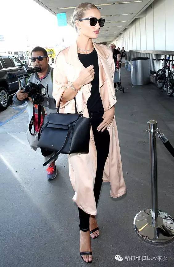 妹砸，冬天的大衣，你配对包了嘛？