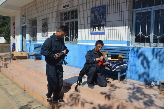 「平安二号·百日攻坚」装备发放促规范从优待警暖人心