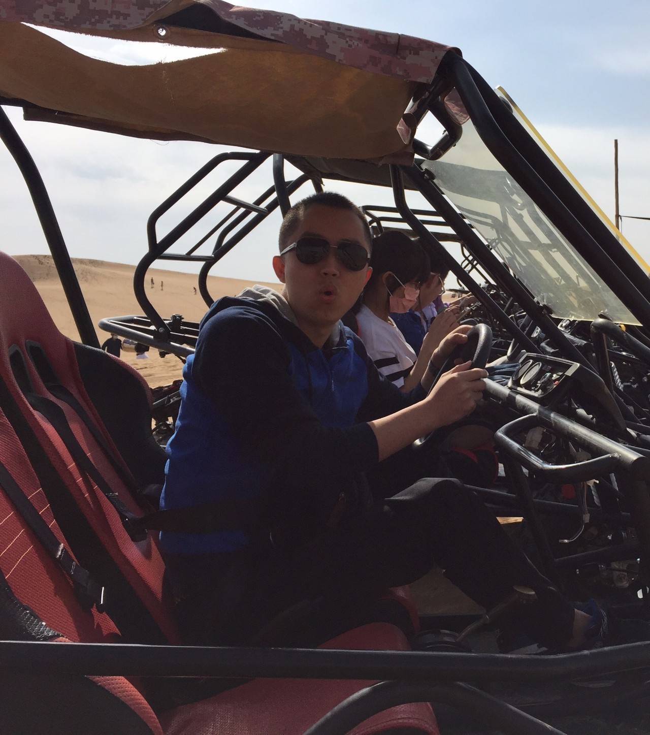 小米想换个方式酷下去，你还会为它发烧吗？｜CBNweekly封面故事