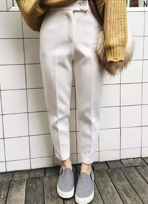 叫醒她们的不是梦想，而是冬天说卷就卷起的裤腿