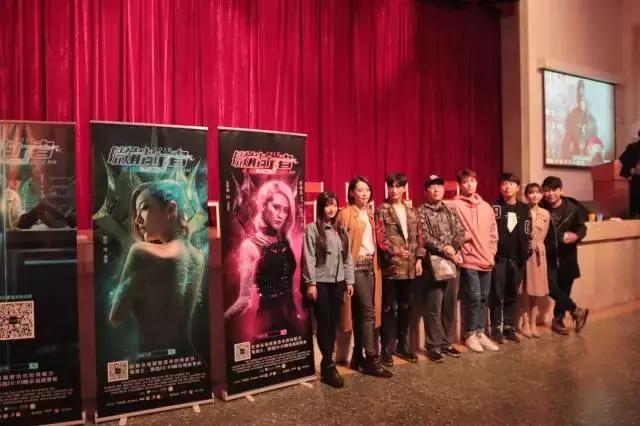 吃饭时直播，睡觉时赶路，《微能力者》校园宣传使出微能力！
