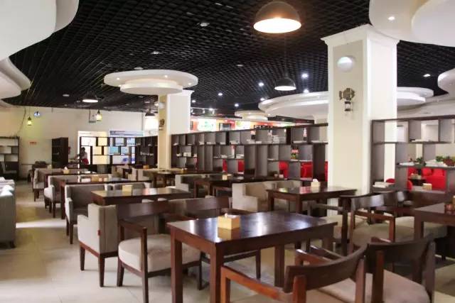 成都锦城学院大学最大食堂,川大锦城学院7个食堂