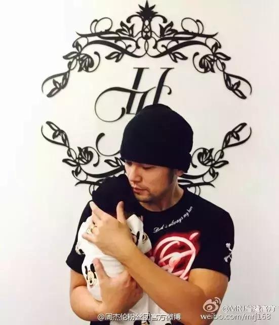 小周周现身周杰伦,周杰伦小周周喊爸爸