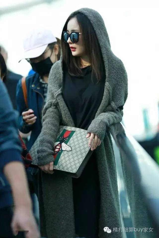 妹砸，冬天的大衣，你配对包了嘛？