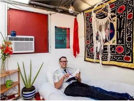 哈佛大学的精英，非要住垃圾箱！嘲笑他的人现在都服了