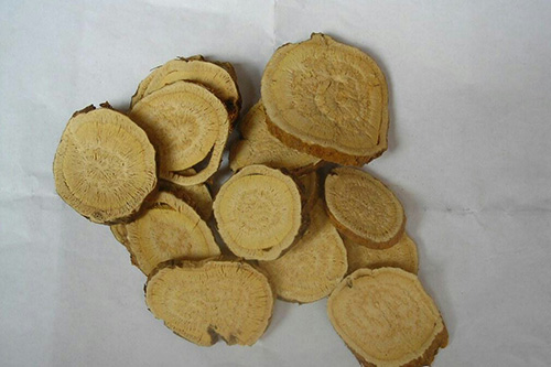 民间土方止痒的野草有哪些,田里的野草能够用来干什么