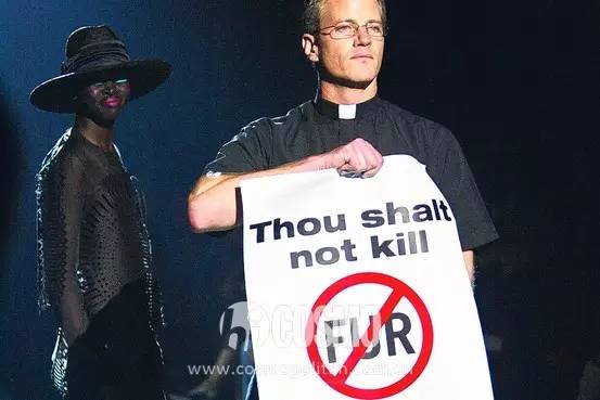 比雪地靴还好的鞋,canadagoose哪款是鹅绒