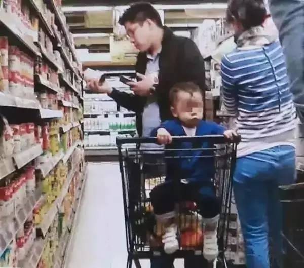 郭晶晶霍启刚逛超市视频,霍启刚郭晶晶逛街买菜