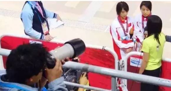 郭晶晶霍启刚逛超市视频,霍启刚郭晶晶逛街买菜