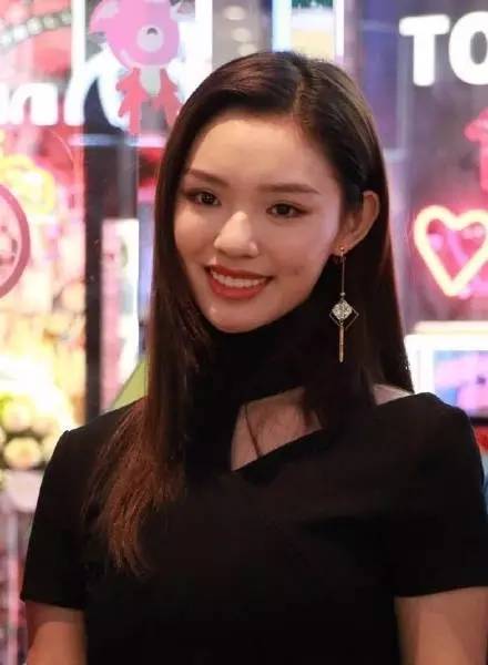 林允星女郎变脸视频,星女郎林允从幼稚到成熟演技爆表