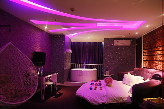 郑州合适情侣泡温泉私密的酒店,郑州情侣主题酒店哪家比较有特色