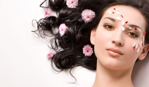 学会这几个动作再也不用去美容院,用什么方法能够不用去美容院