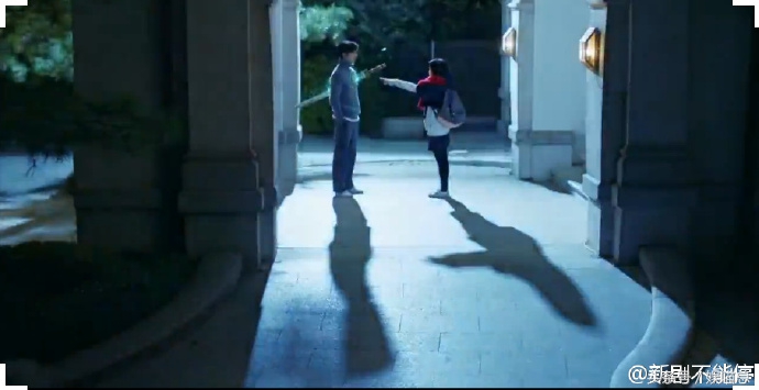 鬼怪孔刘救陌生男人,鬼怪金高银孔刘完全版