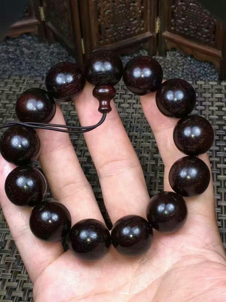 小叶紫檀网购哪家的比较好,网购的小叶紫檀手串怎么样