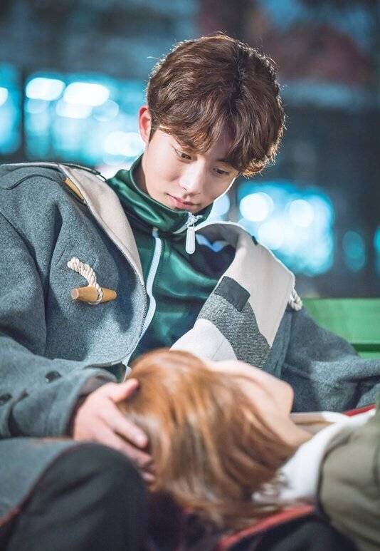 南柱赫偷吻李圣经935岁大叔仍保存天真