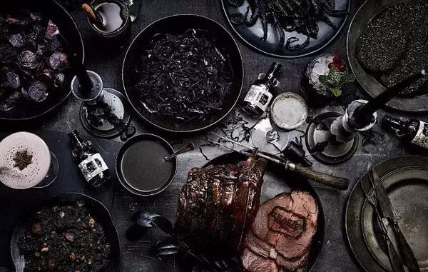 帅一脸的圣诞大餐，有木有眼馋到你？