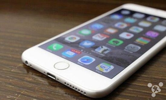 威威趣谈：互联网大佬再聚首感情深一口闷