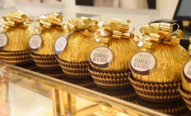 看了这张圣诞送礼清单才明白，没有什么比有个男朋友更重要了！