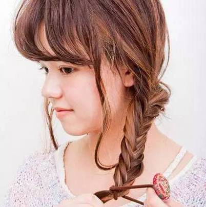 慵懒风鱼尾辫,复古鱼尾辫