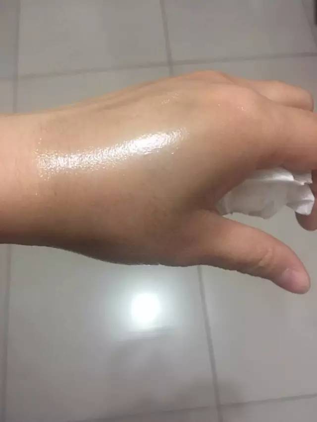 植村秀卸妆油合适什么肤质用,植村秀卸妆油合适用吗