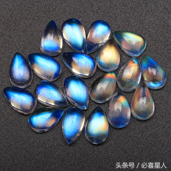 白月光石到底是蓝光好还是彩光好,月光石哪个颜色最好