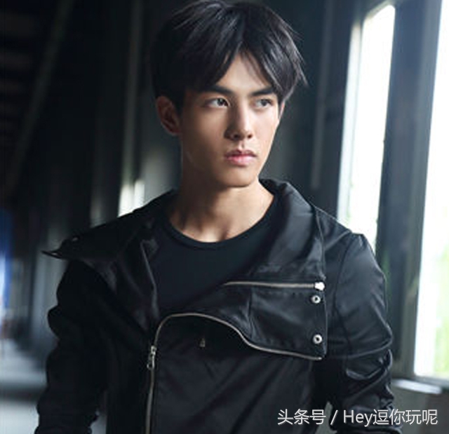 《凤囚凰》男主角容止原来是李未央的哥哥