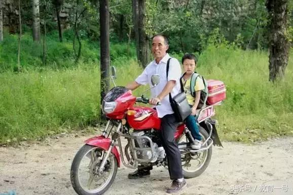 2018年感动中国教师观后感,2022感动中国教师事迹及颁奖词