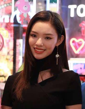 林允整牙却像整容？她是真的又整了啊！