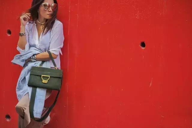 包治百病，我与时髦girl之间只差一枚“麂皮”包了！