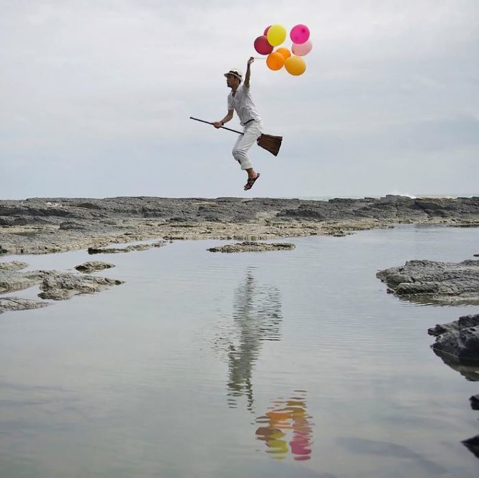 哈利波特骑着扫帚飞是谁唱的,哈利波特扫帚