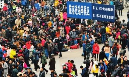 春运火车票今日起售抢票攻略收好,春运车站抢票和网上抢票