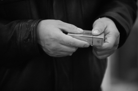 怀疑假烟怎么查,警察局能够鉴别假烟吗