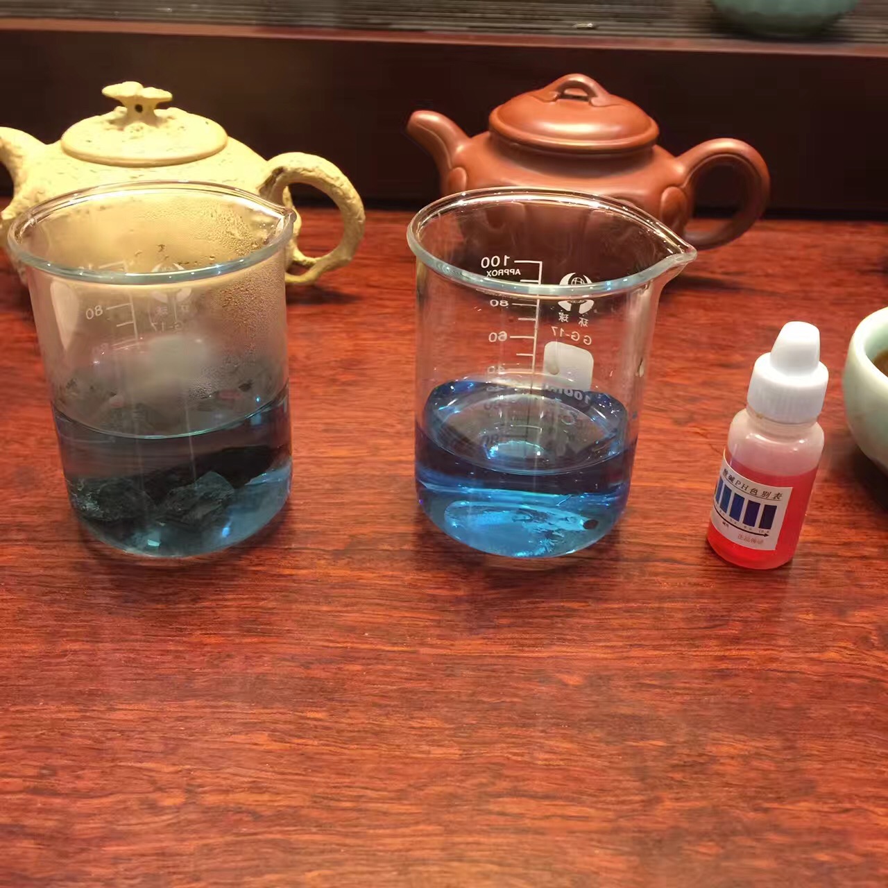 真的紫砂壶是不挂水的吗,真正的紫砂壶泡茶放几天都不会馊